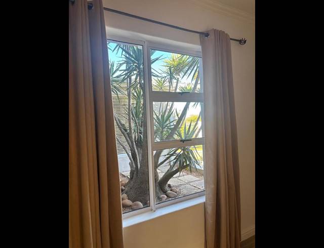 1 BEDROOM PROPERTY TO RENT IN DUYNEFONTEIN